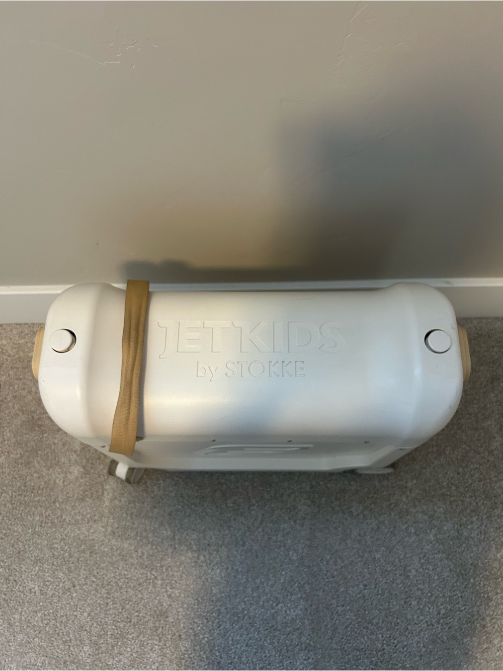 Stokke JetKids White Ride-On Luggage for Kids